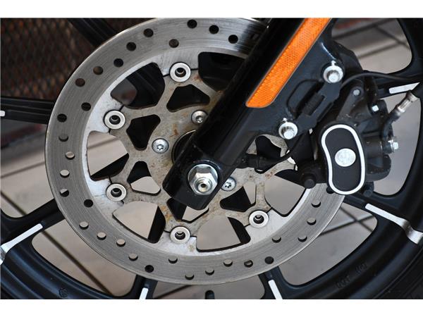 2019 HARLEY-DAVIDSON SPORTSTER XL883N IRON