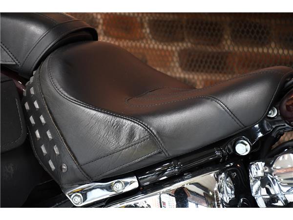 2022 HARLEY-DAVIDSON SOFTAIL FLHCS HERITAGE CLASSIC 114