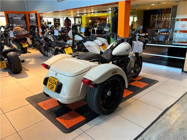 2021 HARLEY-DAVIDSON SOFTAIL FLSB SPORT GILDE