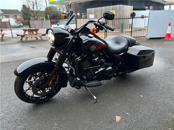 2022 HARLEY-DAVIDSON TOURING FLHRXS ROAD KING SPECIAL