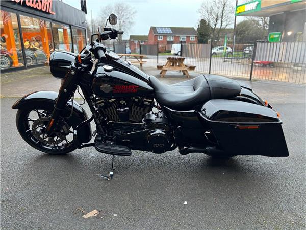 2022 HARLEY-DAVIDSON TOURING FLHRXS ROAD KING SPECIAL