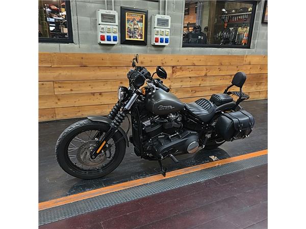 Harley-Davidson Cruiser STREET BOB 107