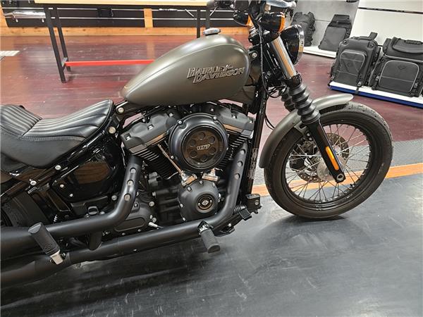 Harley-Davidson Cruiser STREET BOB 107