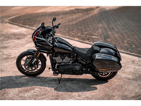 Low Rider ST 117 