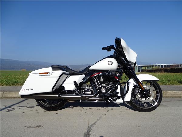 2021 HARLEY-DAVIDSON CVO FLHXSE Street Glide CVO 117