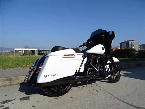 2021 HARLEY-DAVIDSON CVO FLHXSE Street Glide CVO 117