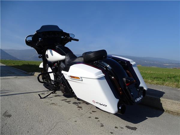 2021 HARLEY-DAVIDSON CVO FLHXSE Street Glide CVO 117