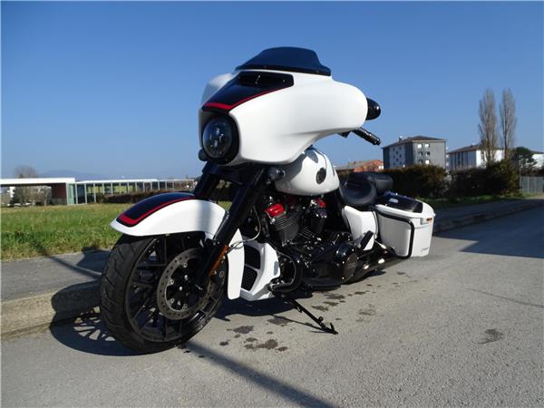 2021 HARLEY-DAVIDSON CVO FLHXSE Street Glide CVO 117