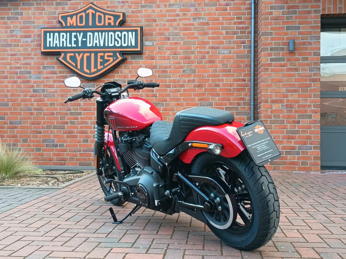 FXBBS Softail Street Bob 114 