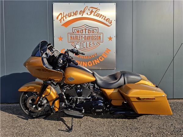 FLTRXS Road Glide Special