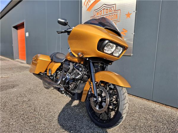 FLTRXS Road Glide Special