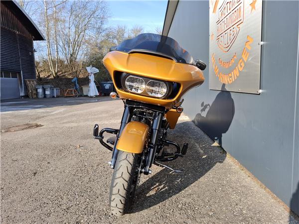 FLTRXS Road Glide Special