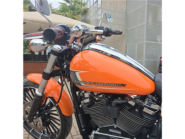 Harley-Davidson Cruiser BREAKOUT 117