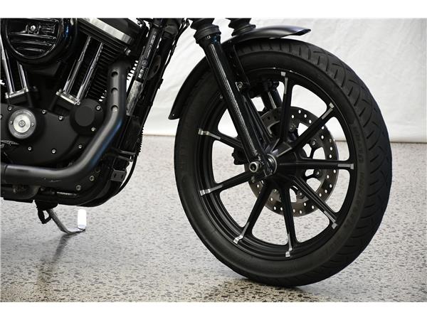 2020 Iron 883