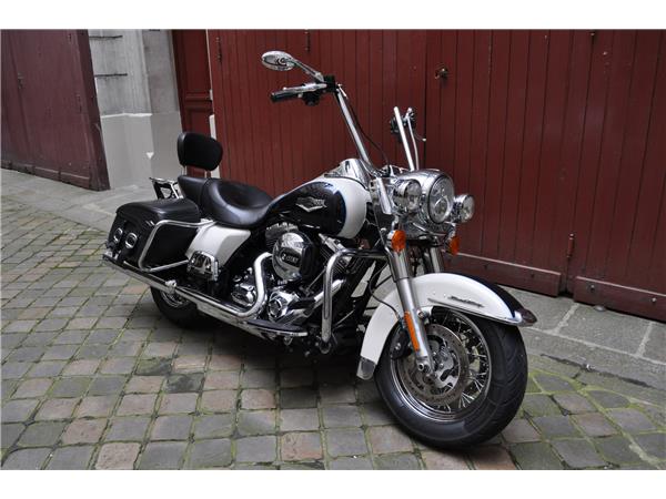 2014 HARLEY-DAVIDSON ROAD KING