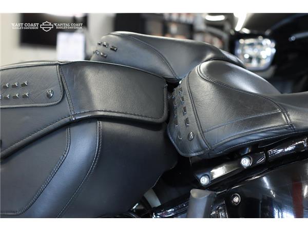 2019 HARLEY-DAVIDSON HERITAGE SOFTAIL CLASSIC 114ci 