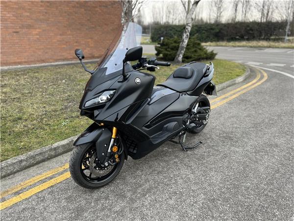 Yamaha TMAX Tech Max