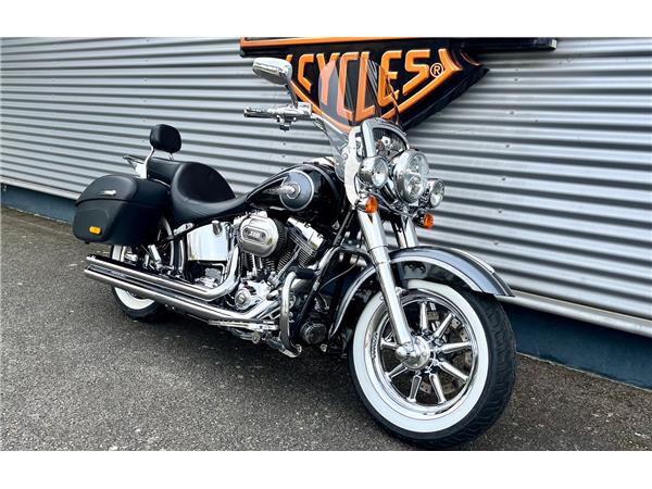 2015 HARLEY-DAVIDSON DELUXE