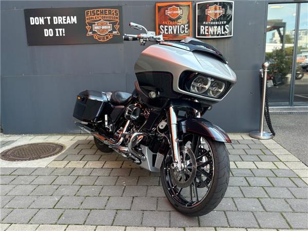 2019 Harley-Davidson CVO Road Glide FLTRXSE Cruiser