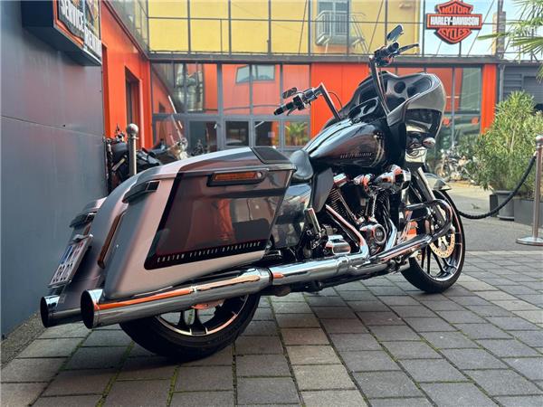 2019 Harley-Davidson CVO Road Glide FLTRXSE Cruiser