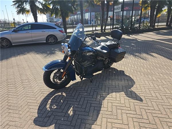 Harley-Davidson Cruiser HERITAGE CLASSIC 114