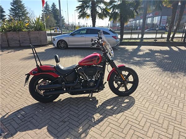 Harley-Davidson Cruiser STRET BOB 114