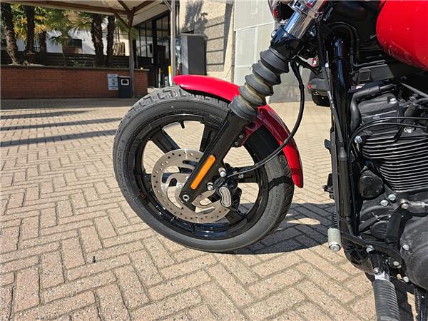 Harley-Davidson Cruiser STRET BOB 114