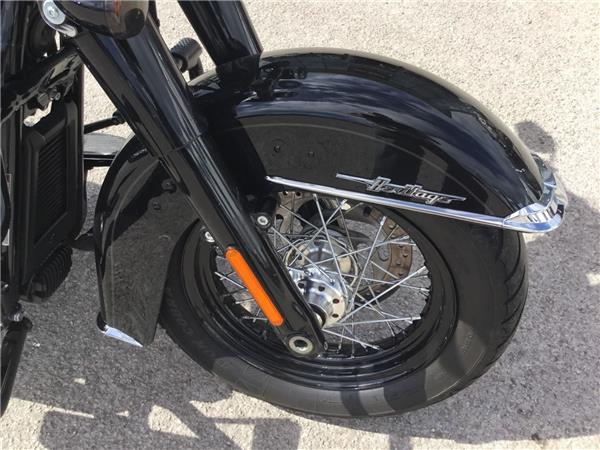 2020 HARLEY-DAVIDSON SOFTAIL FLHCS HERITAGE CLASSIC 114 SOFTAIL FLHCS HERITAGE CLASSIC 114