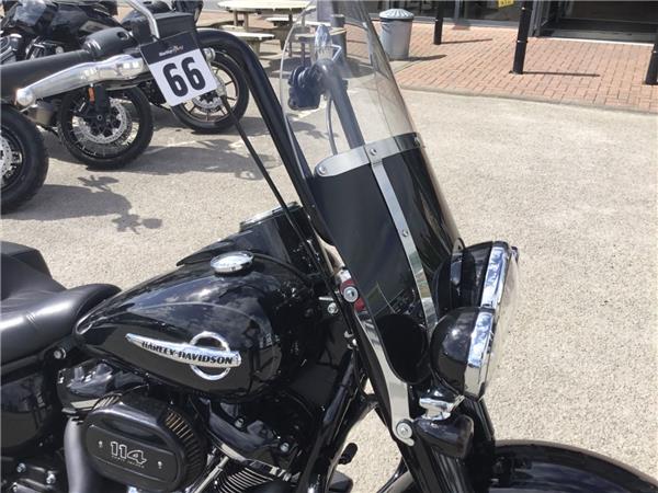 2020 HARLEY-DAVIDSON SOFTAIL FLHCS HERITAGE CLASSIC 114 SOFTAIL FLHCS HERITAGE CLASSIC 114