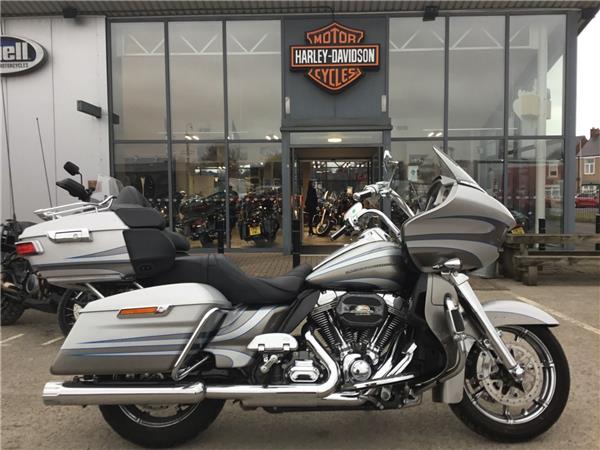 2016 HARLEY-DAVIDSON CVO FLTRUSE ROAD GLIDE ULTRA CVO FLTRUSE ROAD GLIDE ULTRA