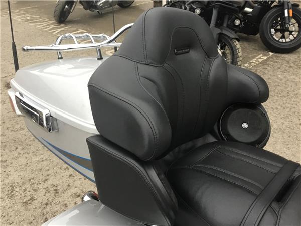 2016 HARLEY-DAVIDSON CVO FLTRUSE ROAD GLIDE ULTRA CVO FLTRUSE ROAD GLIDE ULTRA