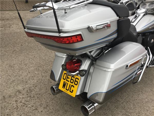 2016 HARLEY-DAVIDSON CVO FLTRUSE ROAD GLIDE ULTRA CVO FLTRUSE ROAD GLIDE ULTRA
