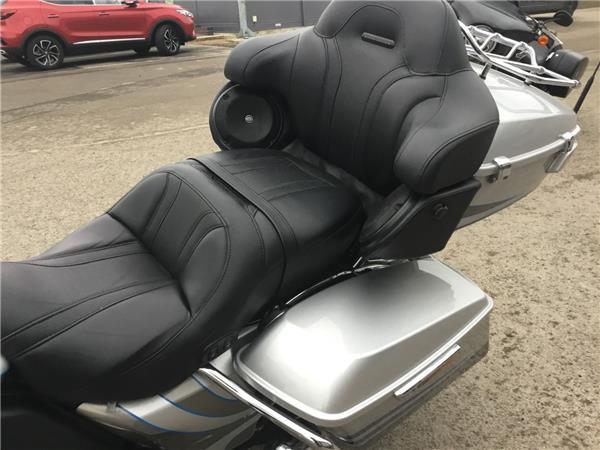 2016 HARLEY-DAVIDSON CVO FLTRUSE ROAD GLIDE ULTRA CVO FLTRUSE ROAD GLIDE ULTRA