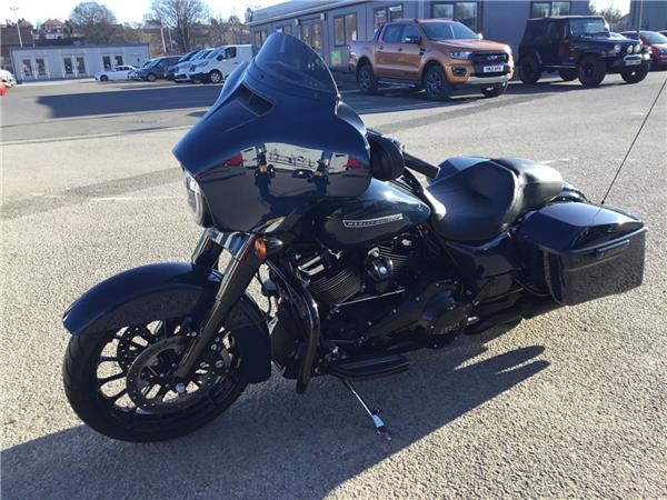 2019 HARLEY-DAVIDSON TOURING FLHXS STREET GLIDE SPECIAL TOURING FLHXS STREET GLIDE SPECIAL