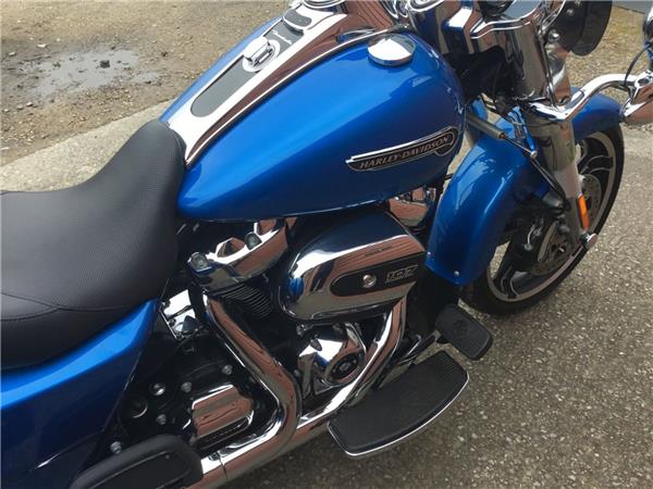 2018 HARLEY-DAVIDSON FREEWHEELER FLHTCUF TRIKE FREEWHEELER FLHTCUF TRIKE
