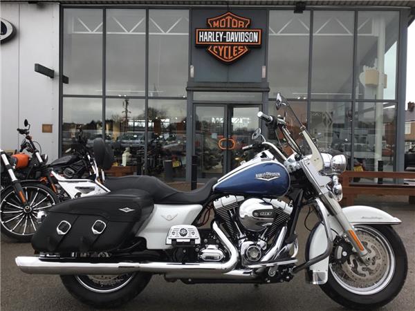 2015 HARLEY-DAVIDSON TOURING FLHRC ROAD KING CLASSIC