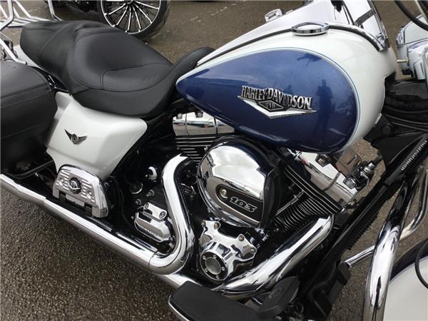 2015 HARLEY-DAVIDSON TOURING FLHRC ROAD KING CLASSIC