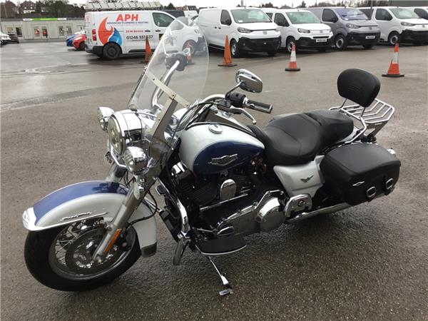 2015 HARLEY-DAVIDSON TOURING FLHRC ROAD KING CLASSIC