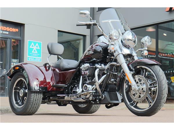 2022 HARLEY-DAVIDSON FLRT FREEWHEELER