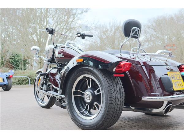2022 HARLEY-DAVIDSON FLRT FREEWHEELER