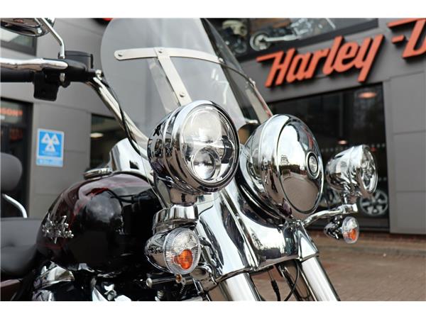2022 HARLEY-DAVIDSON FLRT FREEWHEELER