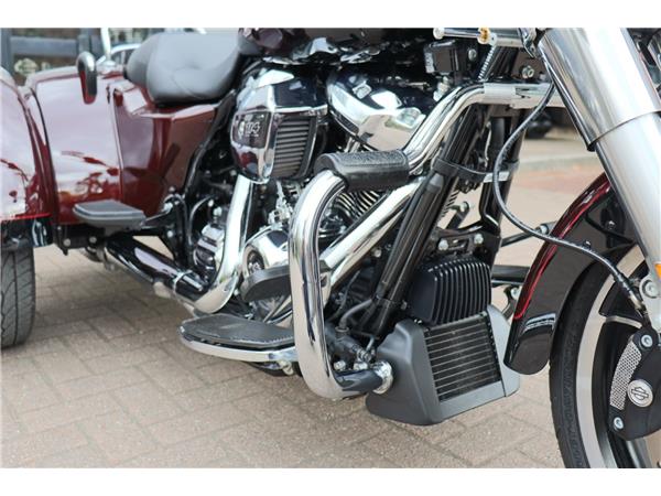 2022 HARLEY-DAVIDSON FLRT FREEWHEELER