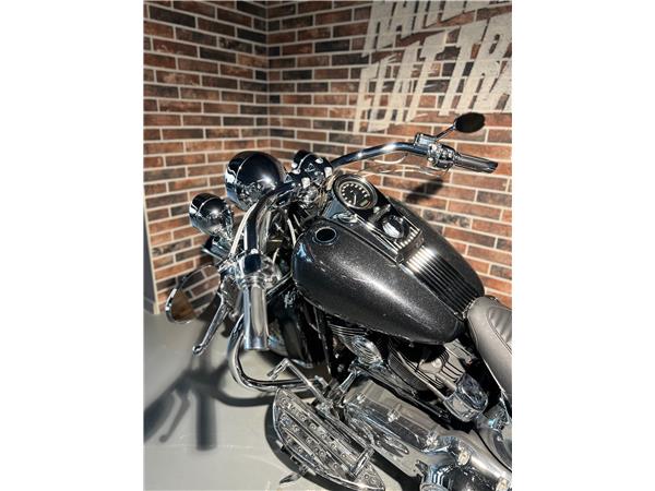 2013 HARLEY-DAVIDSON Softail FLSTN Softail Deluxe ABS