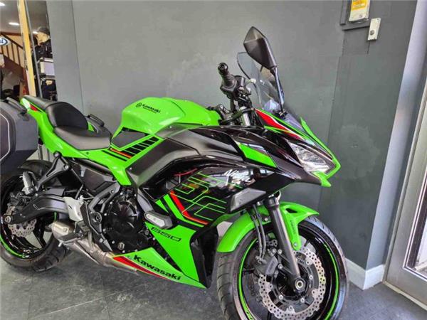 2023 Kawasaki NINJA 650 GREEN