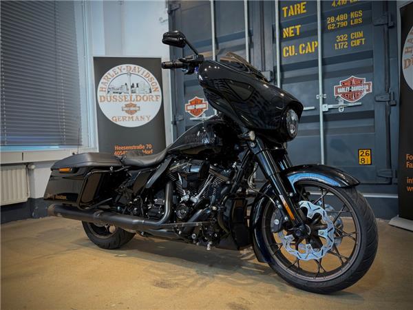 FLHXST Street Glide ST 117 