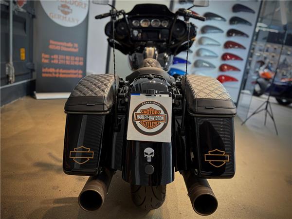 FLHXST Street Glide ST 117 