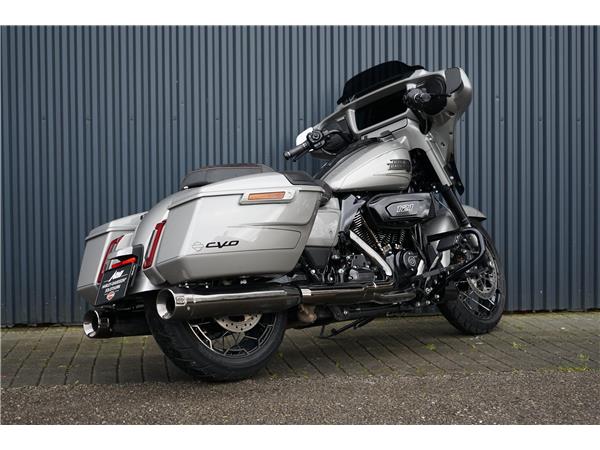 2023 HARLEY-DAVIDSON CVO FLHXSE Street Glide CVO 121