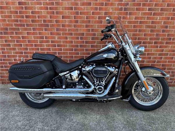 2026 Harley-Davidson FLHCS HERITAGE CLASSIC 114