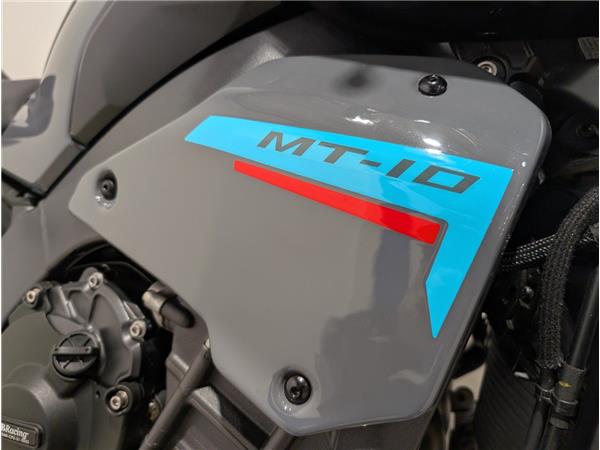 2024 YAMAHA MT-10
