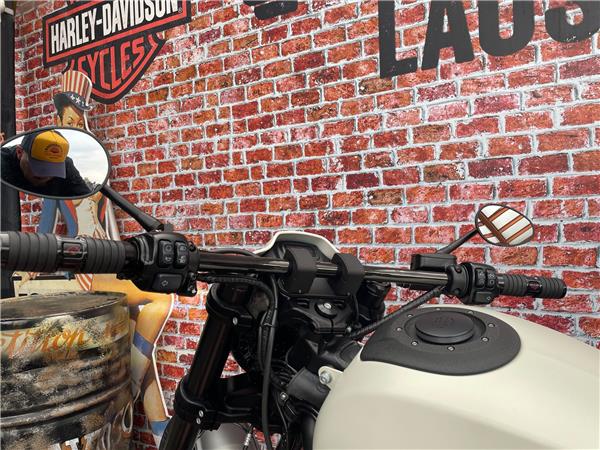 2019 HARLEY-DAVIDSON Softail FXDRS 114 ABS